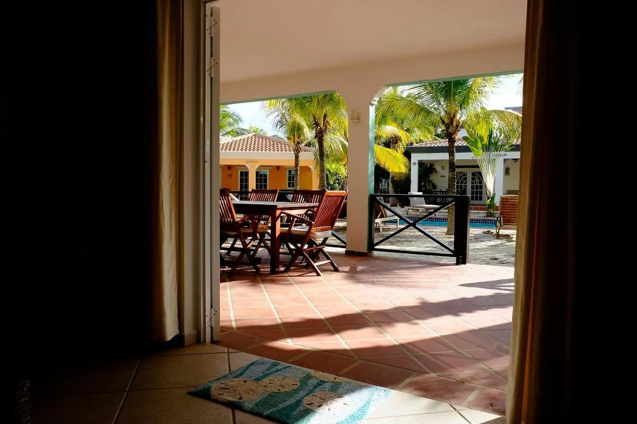קרלנדיק Villa Olivia Poolside 0*,  באונאייר, סנט יוסטיישיוס ו-סאבה
